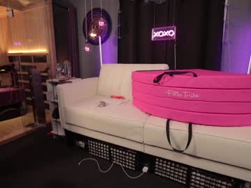 Nude couple scarlettxoxotarzan image #5501926