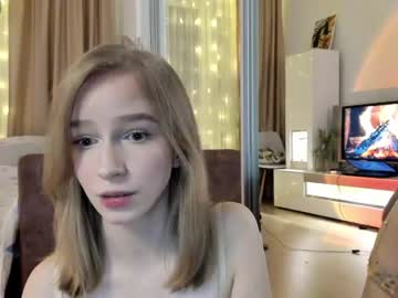 Nude girl happiness_s image #5894939