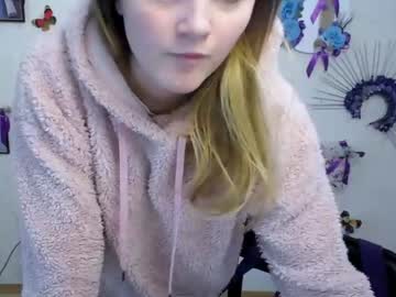 shy_cute_emma_ nude cam