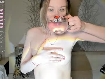 Nude girl betty_bet image #3681169