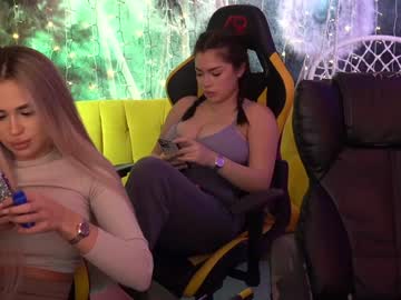 Nude couple kira0541 image #3582143