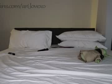 Nude couple ari_lovexo image #3892426