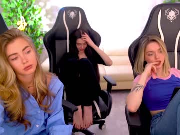 Nude couple kira0541 image #4326445