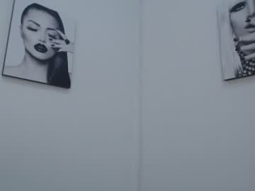 Nude girl eat_mee_out image #1451297