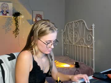 Nude girl linellali image #2479413