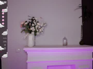 Nude girl small_blondee image #2579524