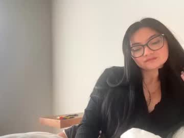 petiteasiant nude cam