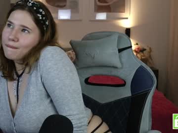 Nude girl girl_u_never_met image #5220267