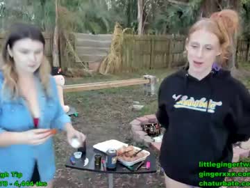 Nude couple xoxo_caroline image #3648043