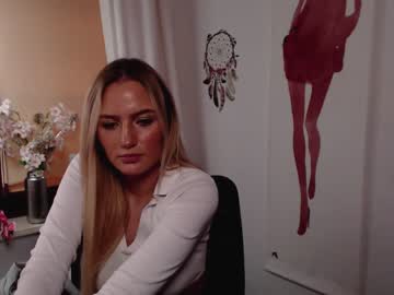 Nude girl shy_zorii image #1578991