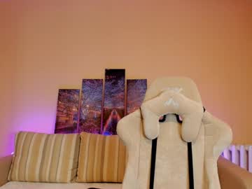 anzheli_lay nude cam