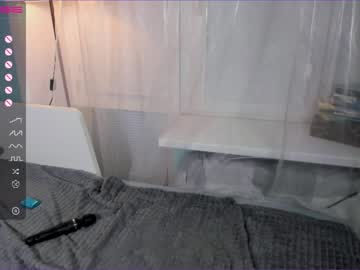 sweetthrone nude cam