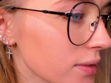 Nude girl linellali image #2651037