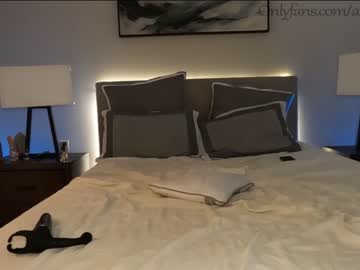 Nude couple ari_lovexo image #1503519