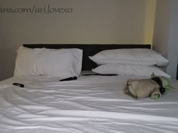 Nude couple ari_lovexo image #3892654