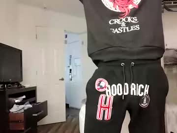 kyliekioshow nude cam