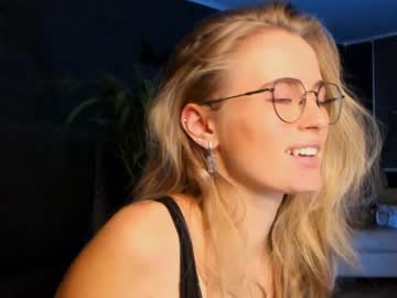 Nude girl linellali image #2885261