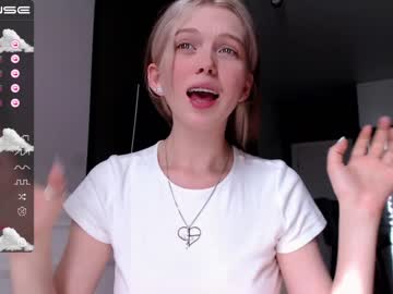 Nude girl small_blondee image #2483769