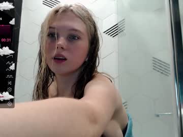 Nude girl small_blondee image #2571013