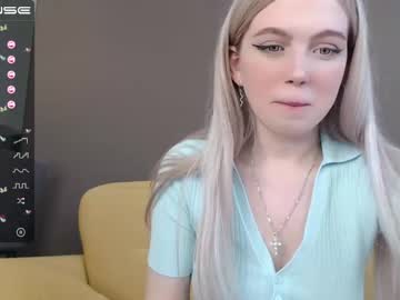 Nude girl small_blondee image #1549692