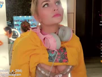 Nude girl queenafina image #4011983