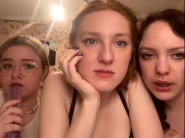 Nude couple greedbiiitchs image #4305233