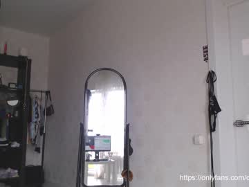 Nude girl _mllymoore_ image #2202733