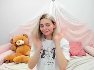 leilalewiss nude cam