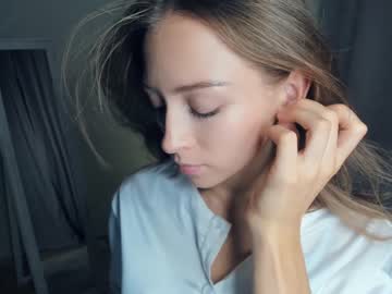 Nude girl wave_of_happy_ image #5612533