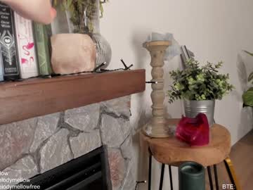 Nude girl in_tune image #3906447