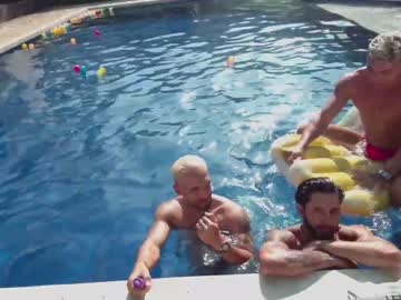 Nude man mansion_vc image #6699614