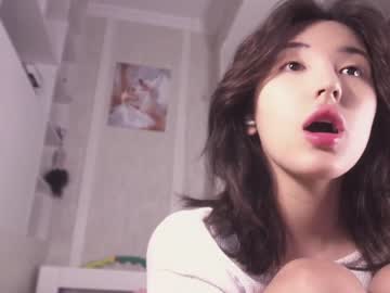 nayeonobi nude cam