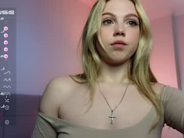 Nude girl small_blondee image #4423766