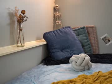 Nude girl sistinehashands image #2162181