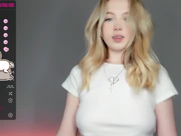 Nude girl small_blondee image #3695459