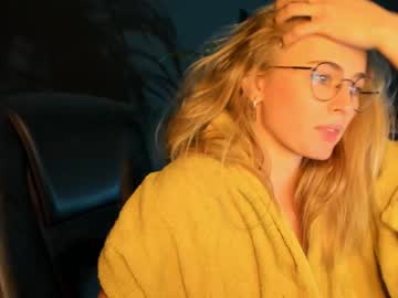 Nude girl linellali image #2944205