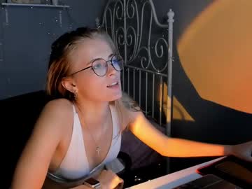 Nude girl linellali image #2435404