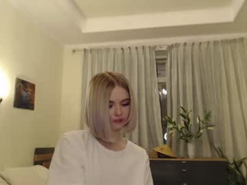 Nude girl yvaine777 image #805460