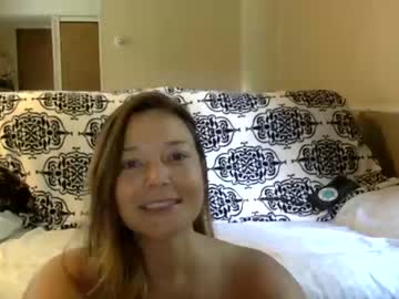 agiantpeach nude cam