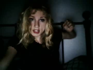 kyliemetalgirl2002 nude cam