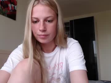 Nude girl magic_couple13 image #2197895