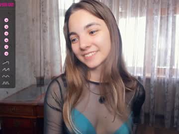 Nude girl shy_media image #4545427