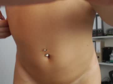 Nude girl eat_mee_out image #2994088