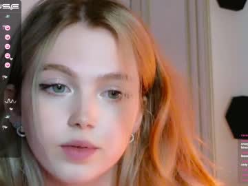 Nude girl small_blondee image #4588287