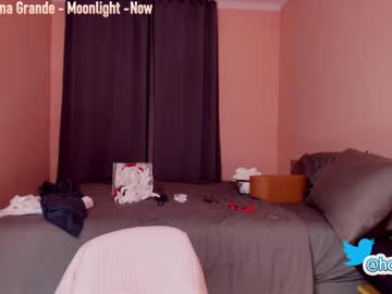 Nude girl hollyextra image #2500709