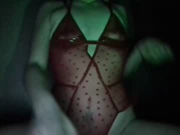 daddylookatmylonglegs nude cam