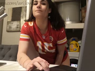 Nude couple ari_lovexo image #3548082