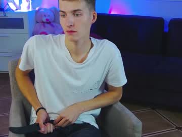 Nude man kevin_dickinson image #2635563