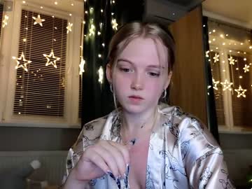 Nude girl small_blondee image #5974745