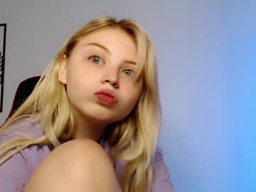 Nude girl shy_blondiee image #3776801